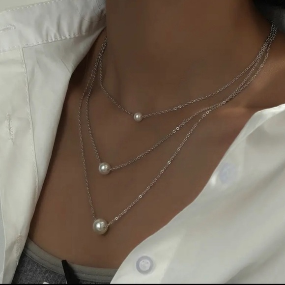 fashion Jewelry - NWOT, Silver Faux pearl layered necklace